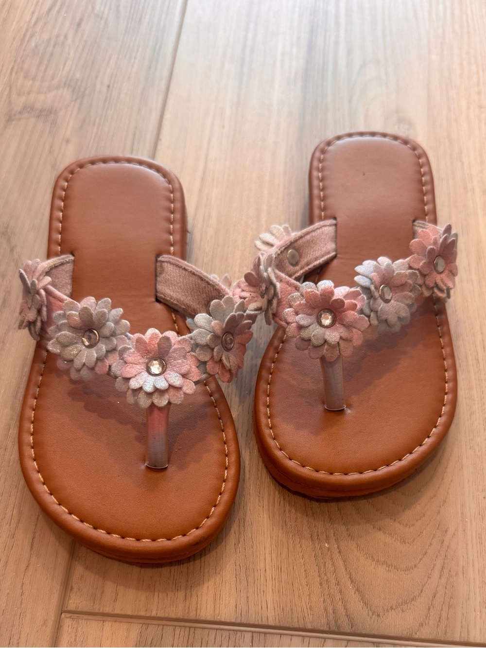 Girls Floral Toe-Post Sandals in Pink and Brown